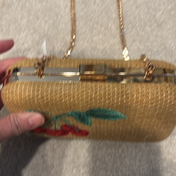 Ann taylor cherry embroidered clutch NWT with shoulder chain - Picture 4 of 7